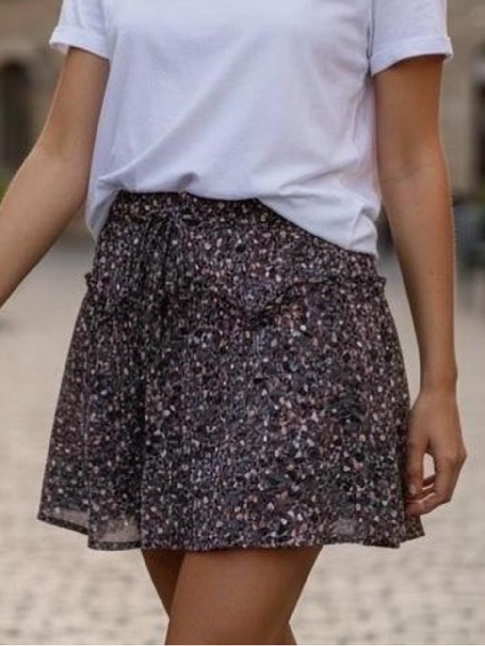 American Eagle Outfitters cute little ruffle skirt